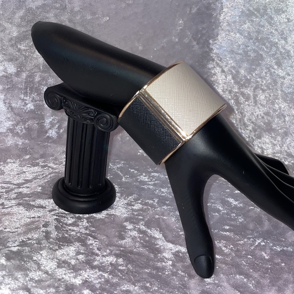 Bi-Color Cookies & Cream Textured Hinged Bracelet - Picture 2 of 5